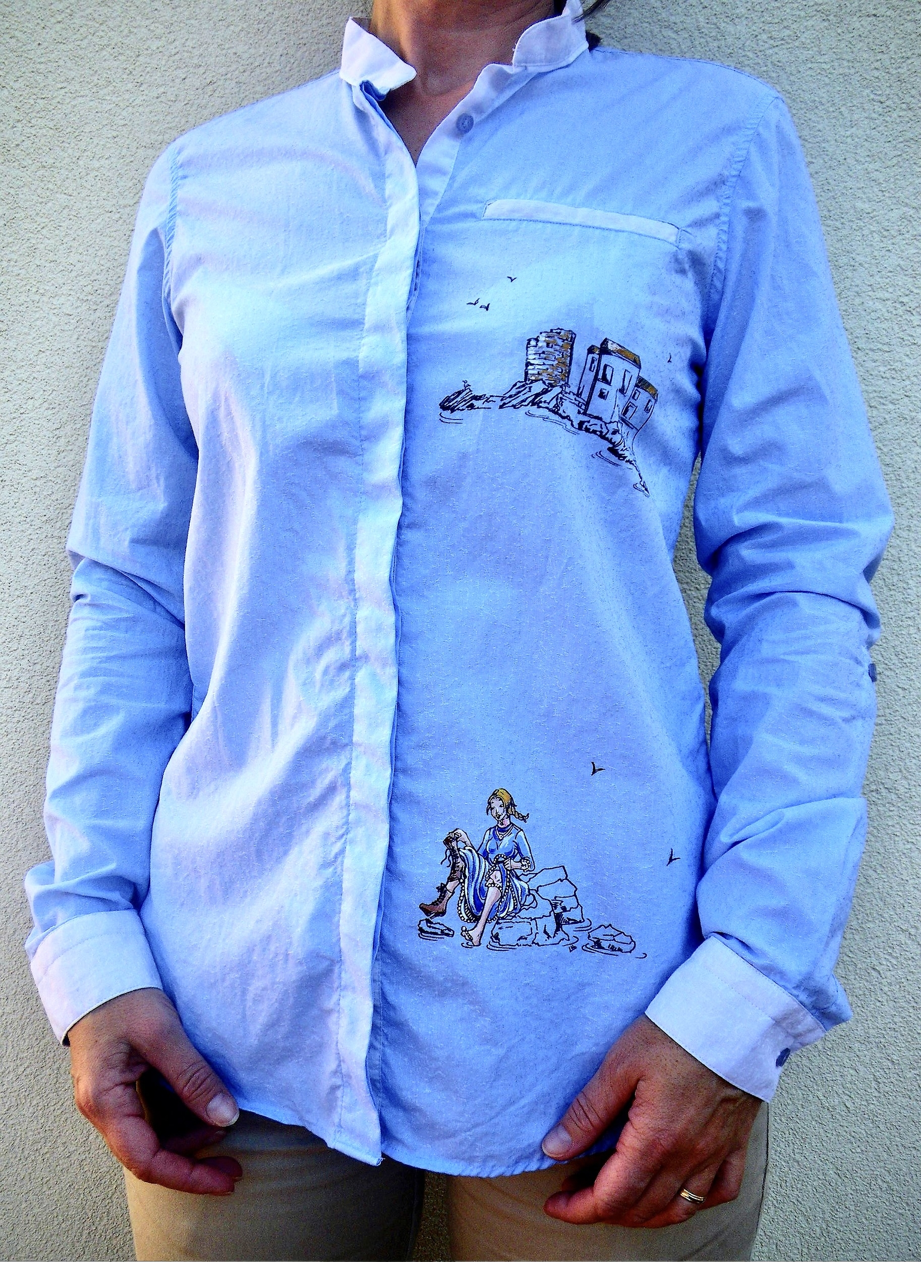 chemise femme bleue col mao imprimée et colorisée à la main par Elles et No.
