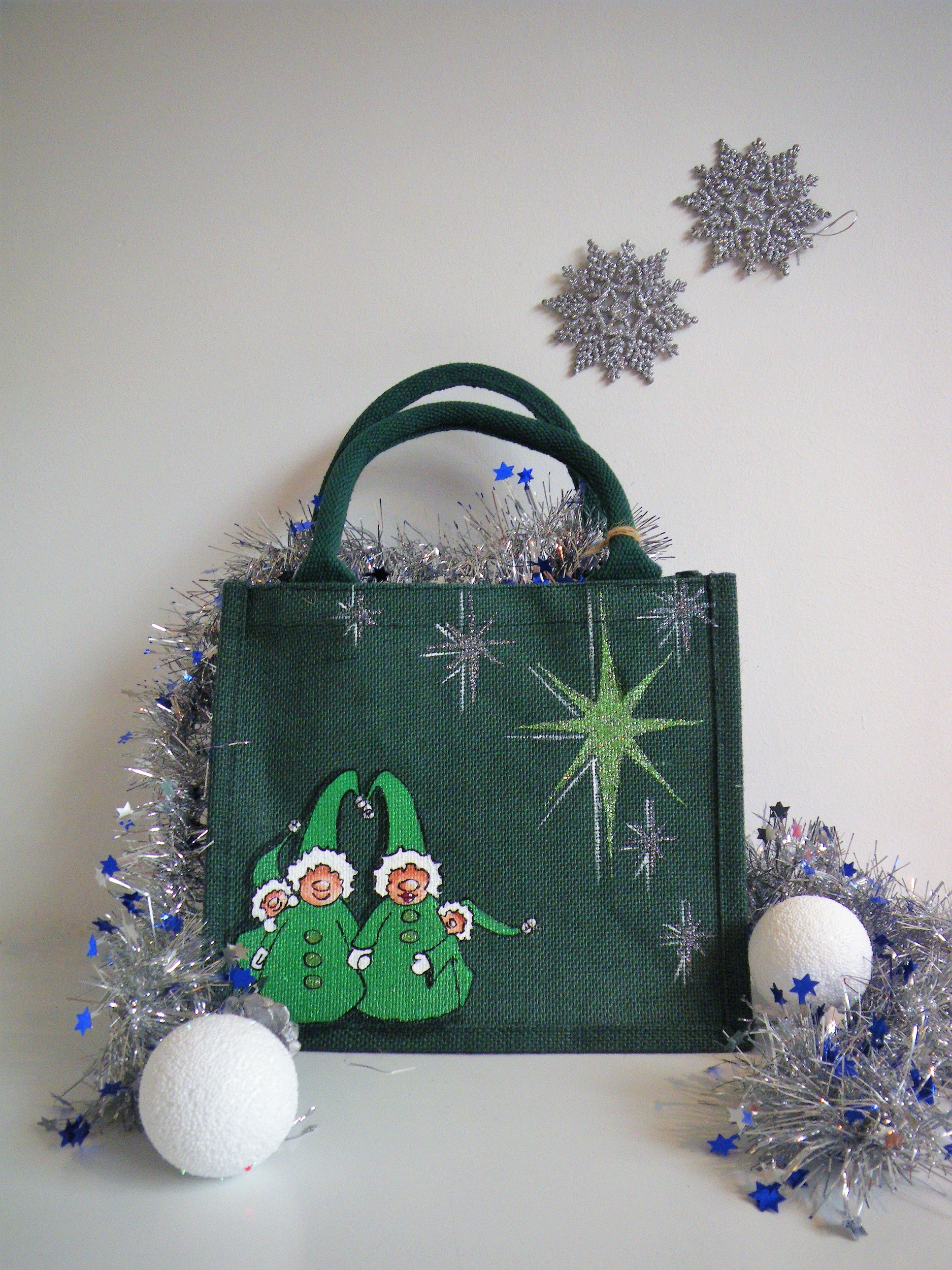 petit sac jute vert avec lutins de Noël