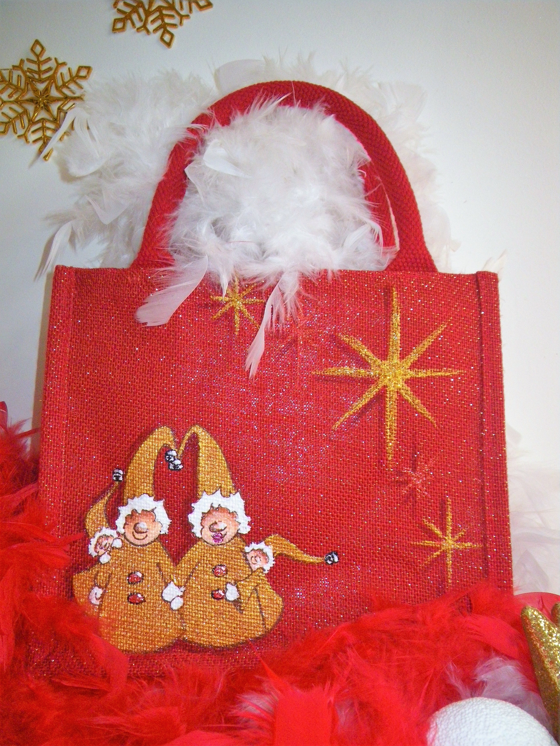 petit sac jute rouge avec lutins de Noël
