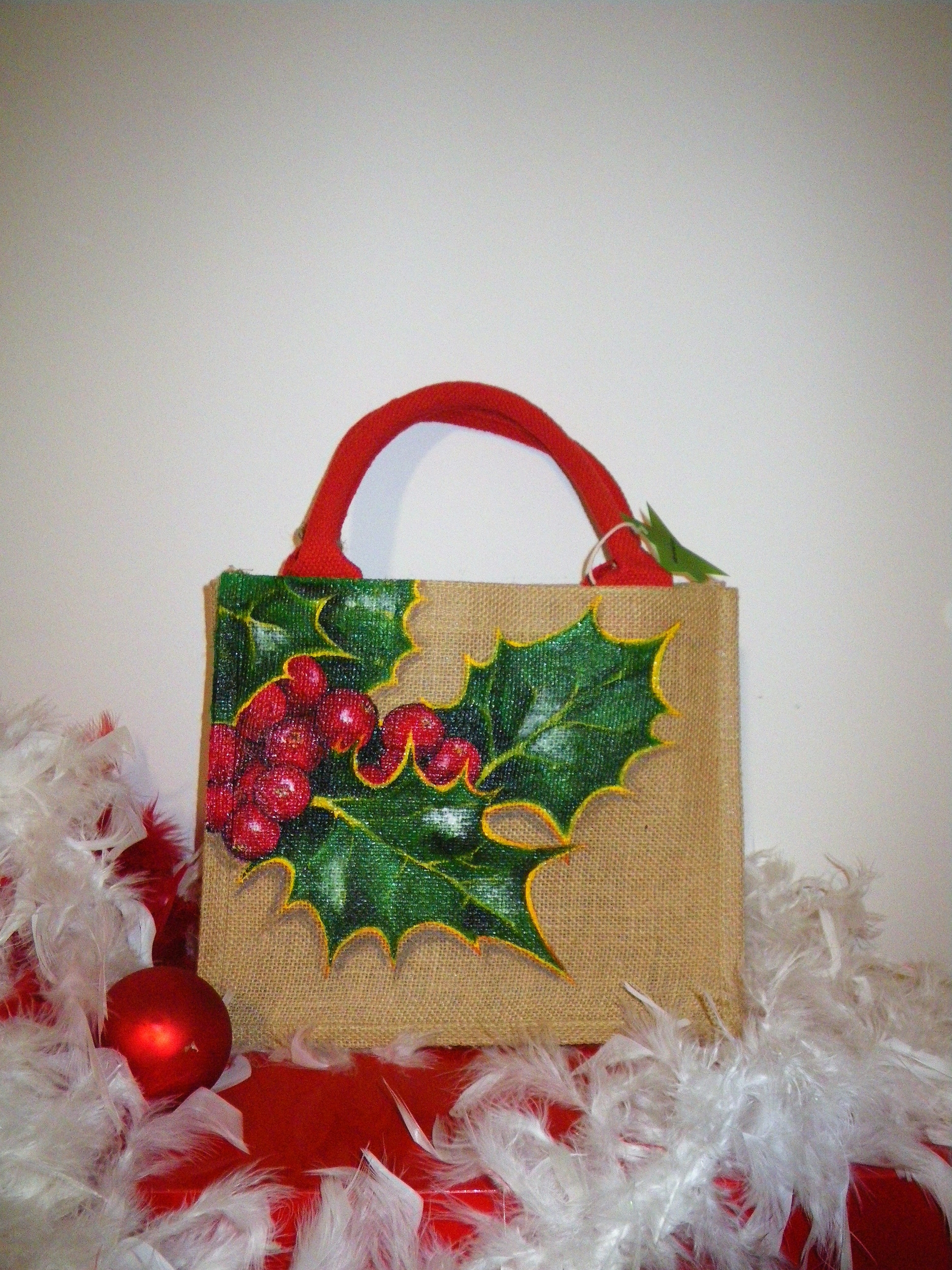 petit sac en jute avec houx