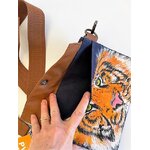 sac à main bleu en coton brut avec une tête de tigre peint à la main par Elles et No.