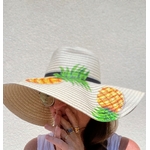 Chapeau en papier tressé avec des ananas peints à la main par Elles et No.
