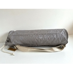 Sac tapis yoga, gris avec une fleur de lotus peinte à la main  par Elles et No.