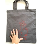 tote bag gris avec danseuse flamenca peinte à la main  (2)