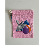 pochon coton rose avec lapin et oeufs de Pâques peints à la main  (2)