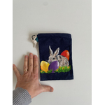 pochon coton avec un lapin Pâques et des oeufs peints à la main  par Elles et No.