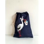 pochon de pâques avec une cigogne peinte à la main par Elles et No.
