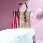 sac jute taille M avec de grandes bandes rose style bayadère peintes à la main par Elles et No.
