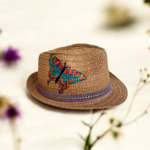 Chapeau d'été pour enfant en papier tissé avec un papillon, peint à la main par Elles et No.