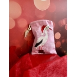 pochon en coton avec une cigogne portant un chapeau de Père Noël peinte à la main par Elles et No.