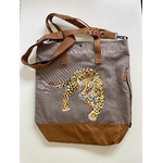 Grand sac en coton enduit marron glacé avec un léopard peint à la main par Elles et No.