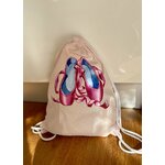 sac à cordons en coton rose avec des chaussons de danse peints à la main par Elles et No.