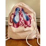 sac à cordons rose pale avec des chasussons de danse peints à la main par Elles et No. .jpeg