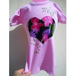 t-shirt fille rose avec coeur et fleurs