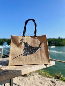 sac en jute à anses noires avec une raie léopard peinte à la main par Elles et No.