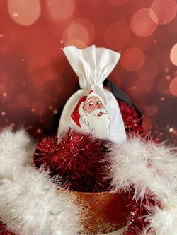 pochon avec tête de père Noël peint à la main par Elles et No.