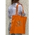 ote bag orange en coton avec le symbole de sagesse OM peint à la main par Elles et No
