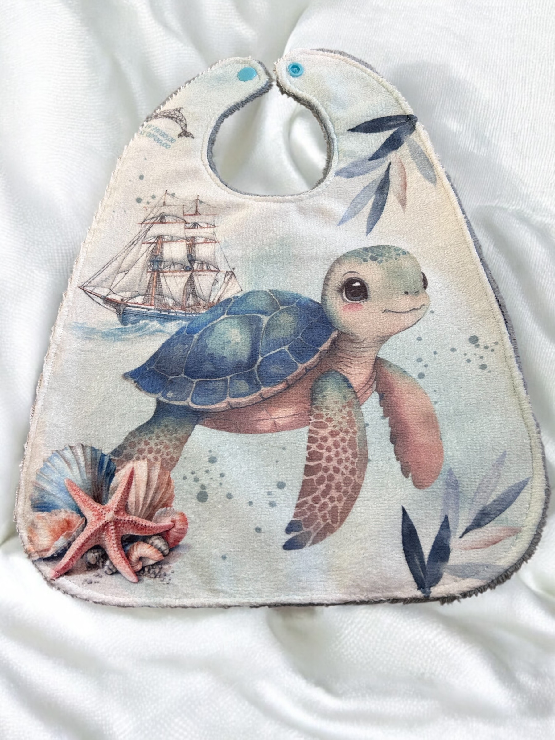 bavoir-tortue-bebe-naissance-eponge-bambou-lilou-creation