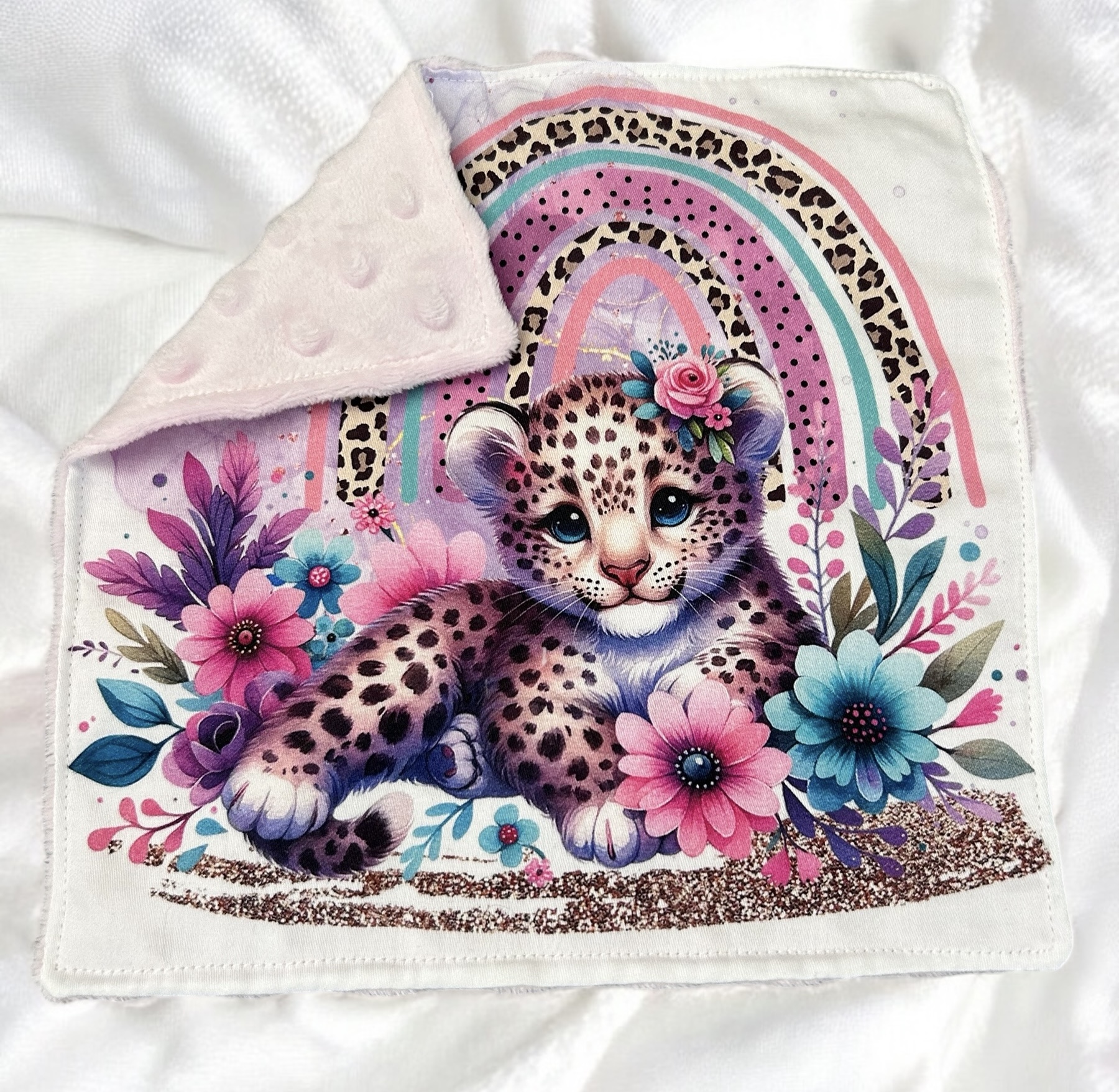 cadeau-naissance-personnalise-doudou-leopard-lilou-creation