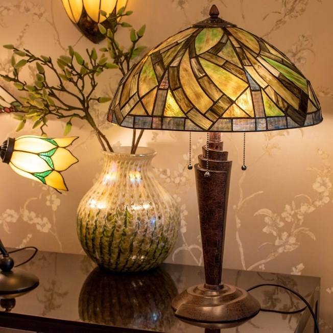 galerie glacis tiffany lampe de table willow au salon