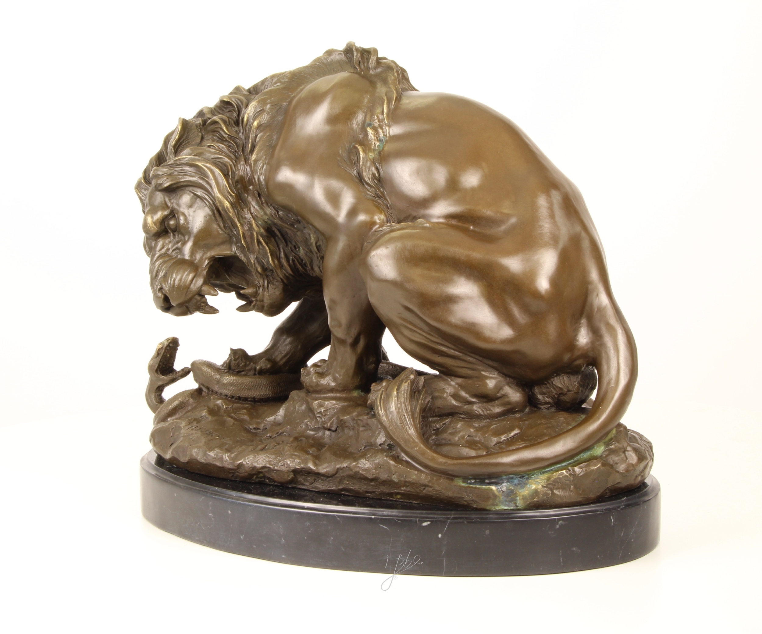 galerie glacis sculpture bronze le lion au serpent 35 cm 1