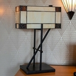 galerie glacis tiffany lampe de table geometric au salon