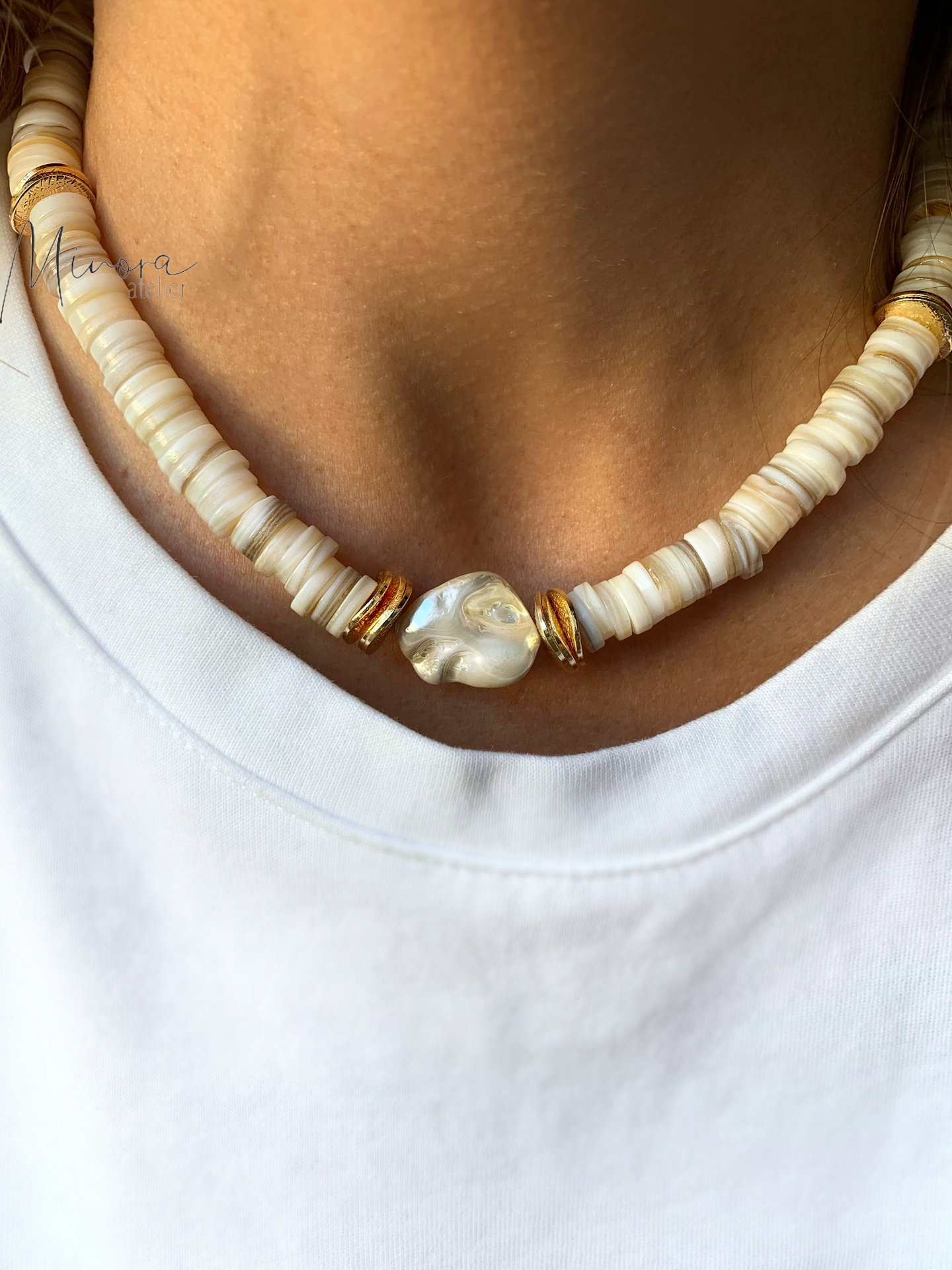 COLLIER CLAUDIA