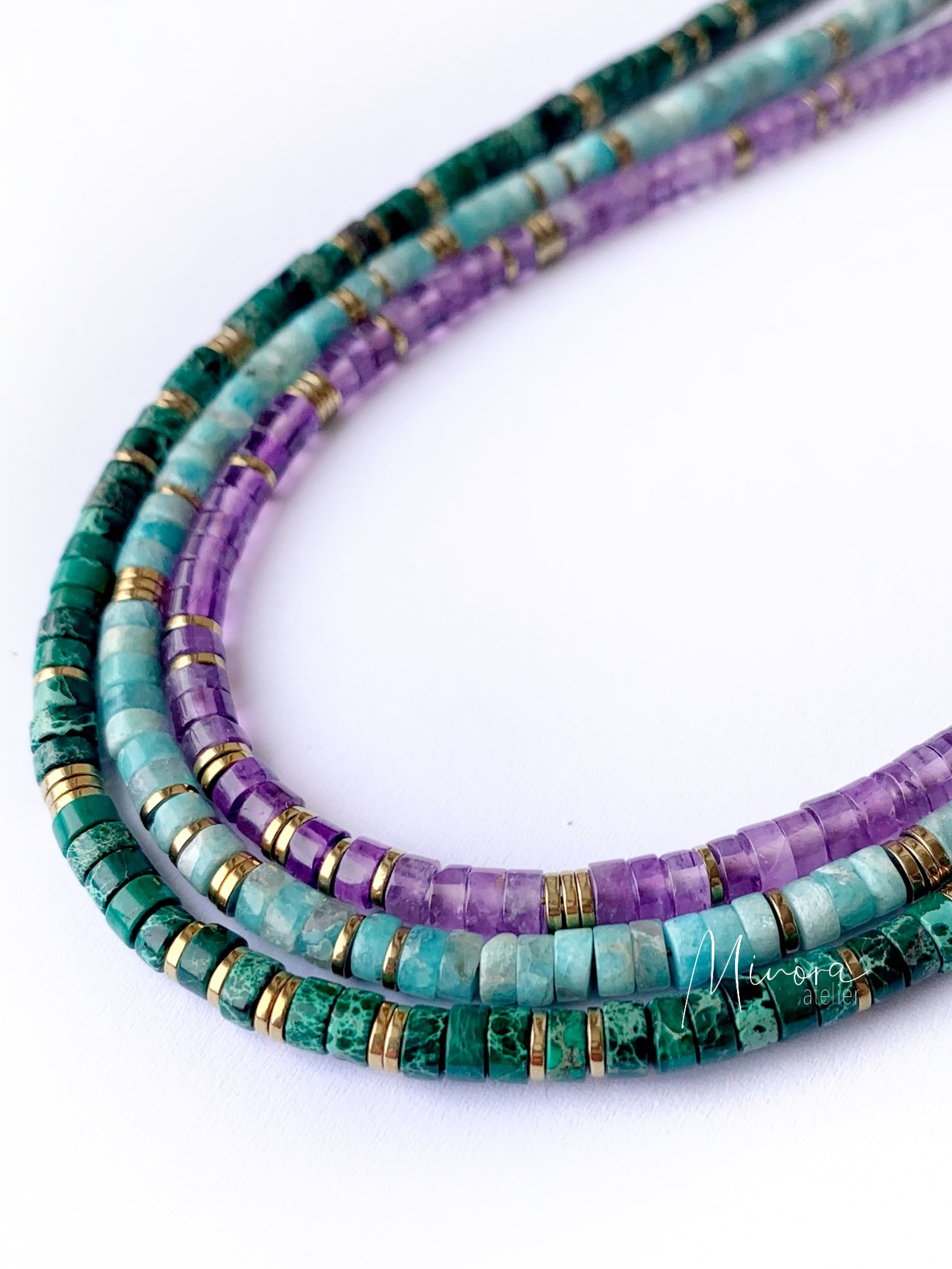 COLLIER PIA
