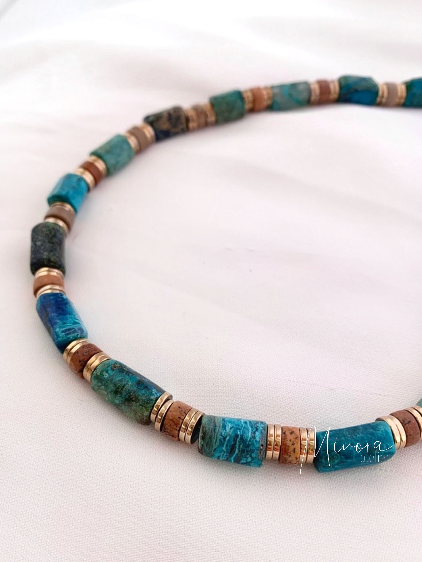 COLLIER BLUE