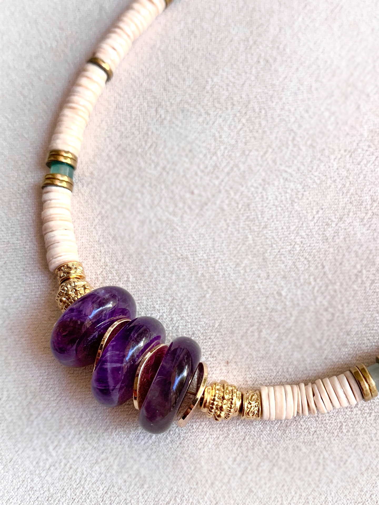 COLLIER LILA