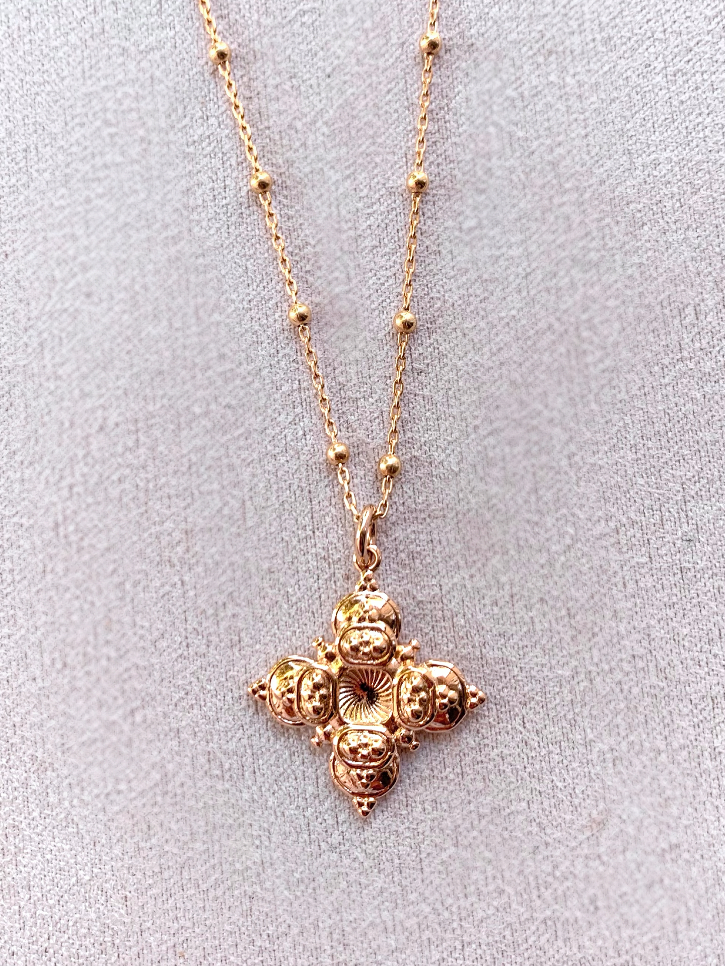 COLLIER YSA