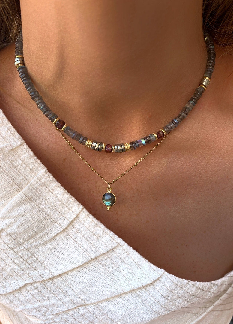 Collier Ava