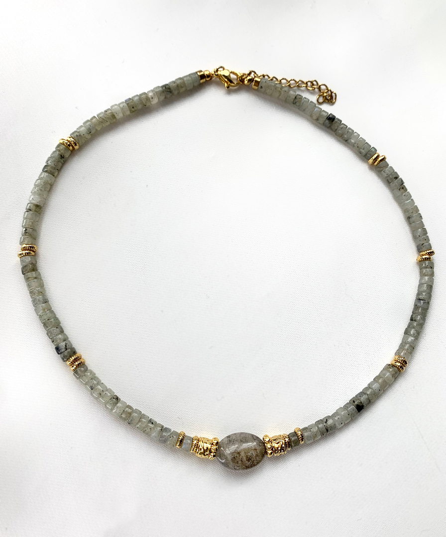 Collier Vintage Doré à Pierres Polies - Aventurine Verte - Bijou Fantaisie Rétro