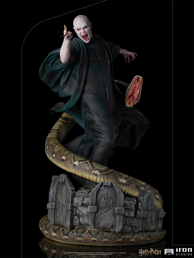 Figurine iron studio voldemort et nagini