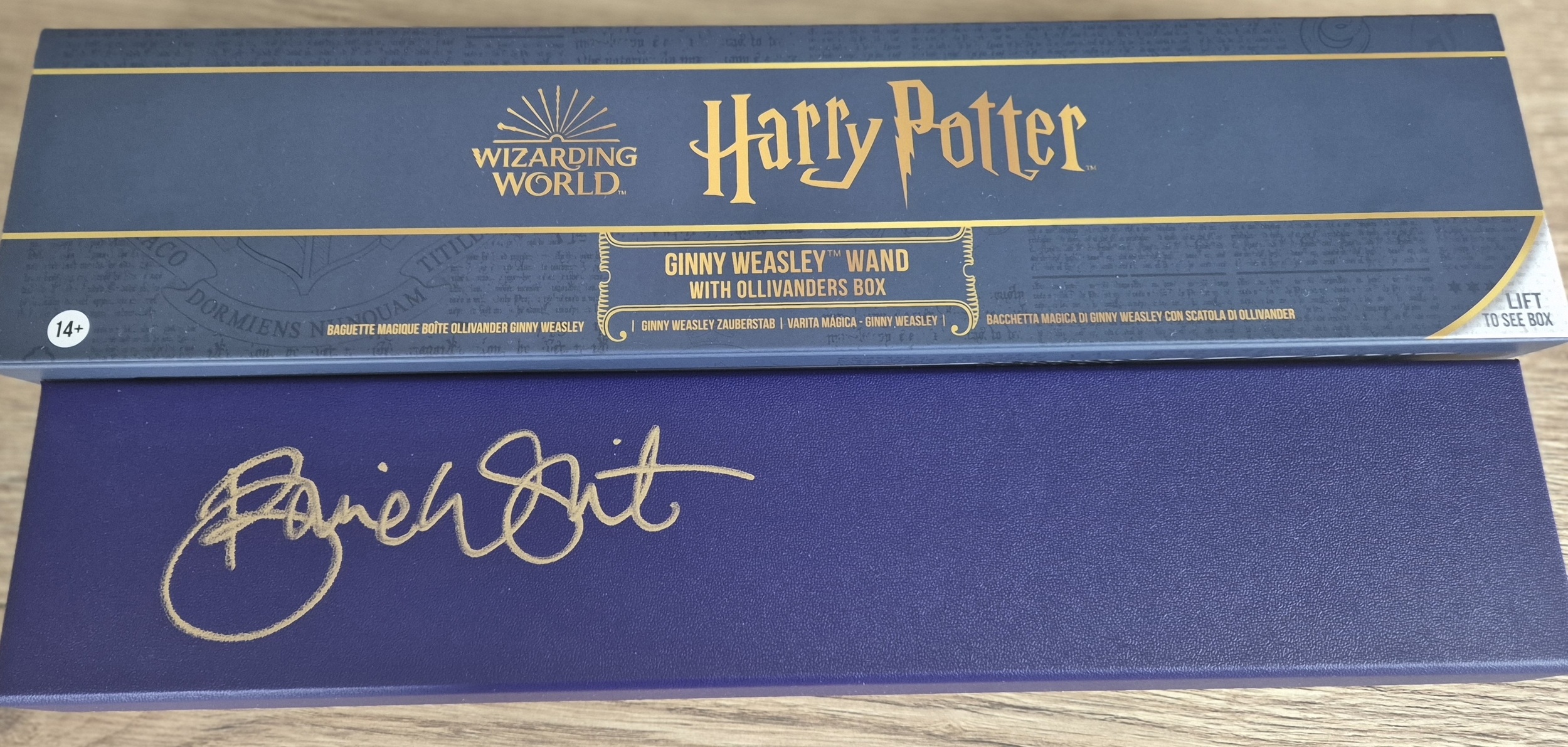 baguette-harry-potter-ginny-weasley-dedicacee-par-bonnie-wright