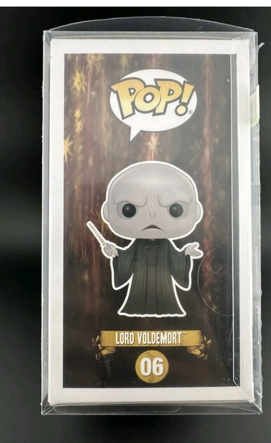 funko-pop-lord-voldemort-dedicacee-par-christian-coulson-beckett-4