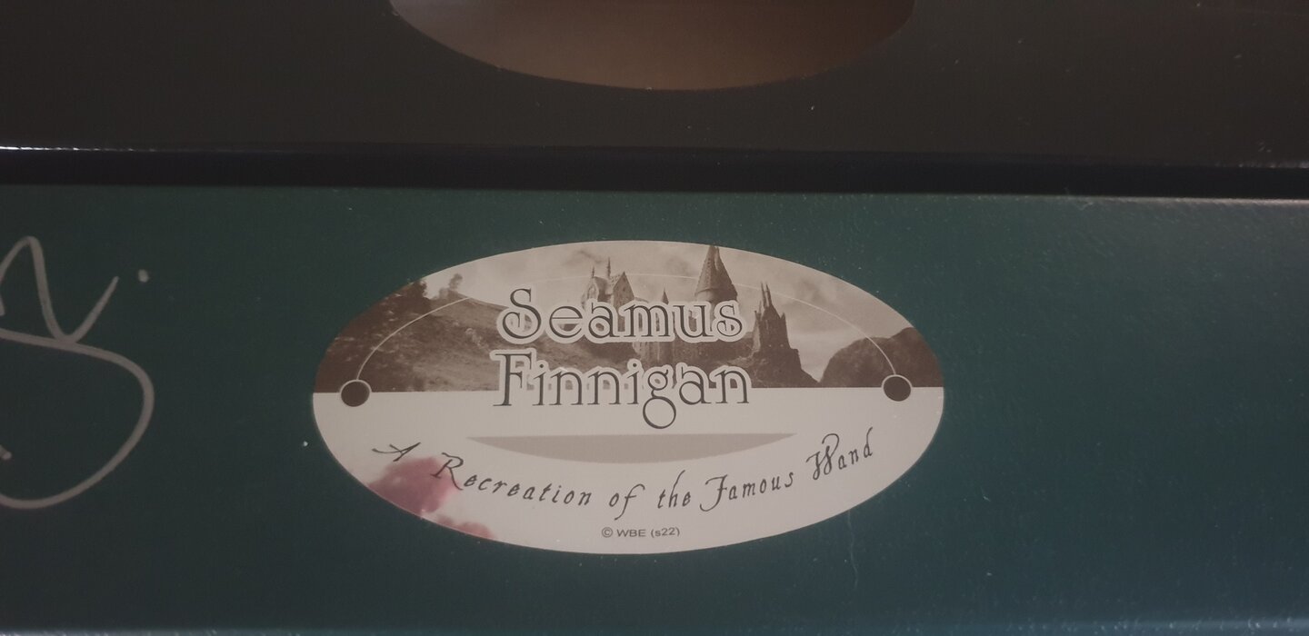 replique-baguette-dedicacee-par-devon-murray-seamus-finnigan-edition-5