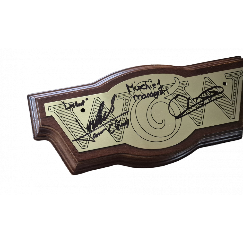 Collection baguettes Weasley dédicacée par James et Oliver Phelps VUE 2