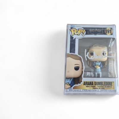 Funko POP! Ariana Dumbledore n°191 dédicacée par Hebe Beardsall, vue de face