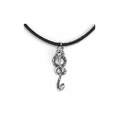 Collier Marque des Ténèbres The Carat Shop, charm crâne et serpent sur sa chaîne