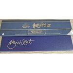 replique-baguette-d-ollivander-dedicacee-par-bonnie-wright-ginny-4