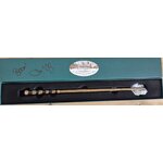 replique-baguette-de-seamus-finnigan-dedicacee-par-devon-murray-2