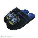 Chaussons Serdaigle, détail de lécusson brodé