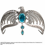 Réplique Noble Collection du diadème de Rowena Serdaigle en laiton plaqué argent, vue de face