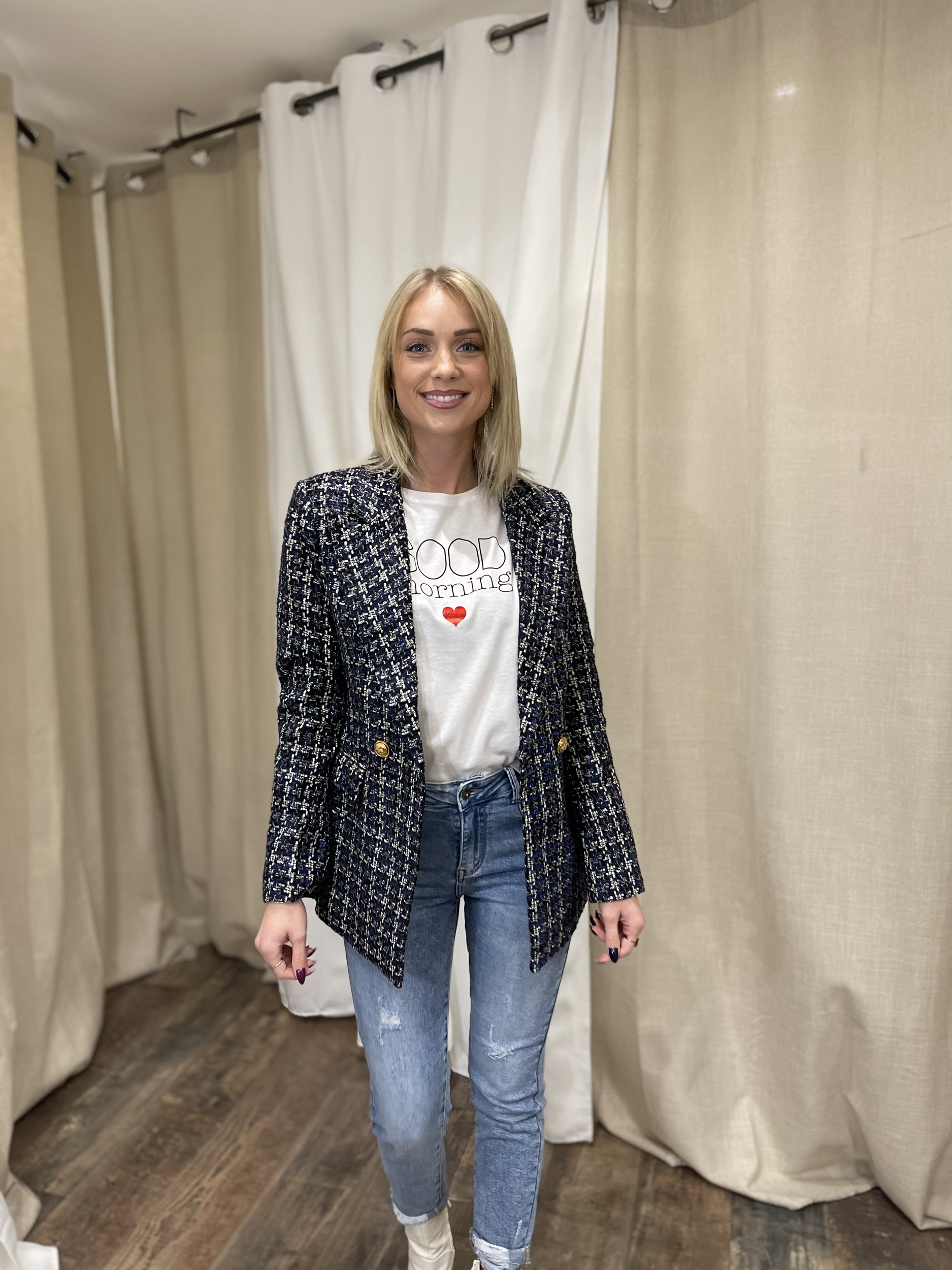PHOTOS  Comment porter la veste en tweed avec style comme Brigitte  Macron  Gala