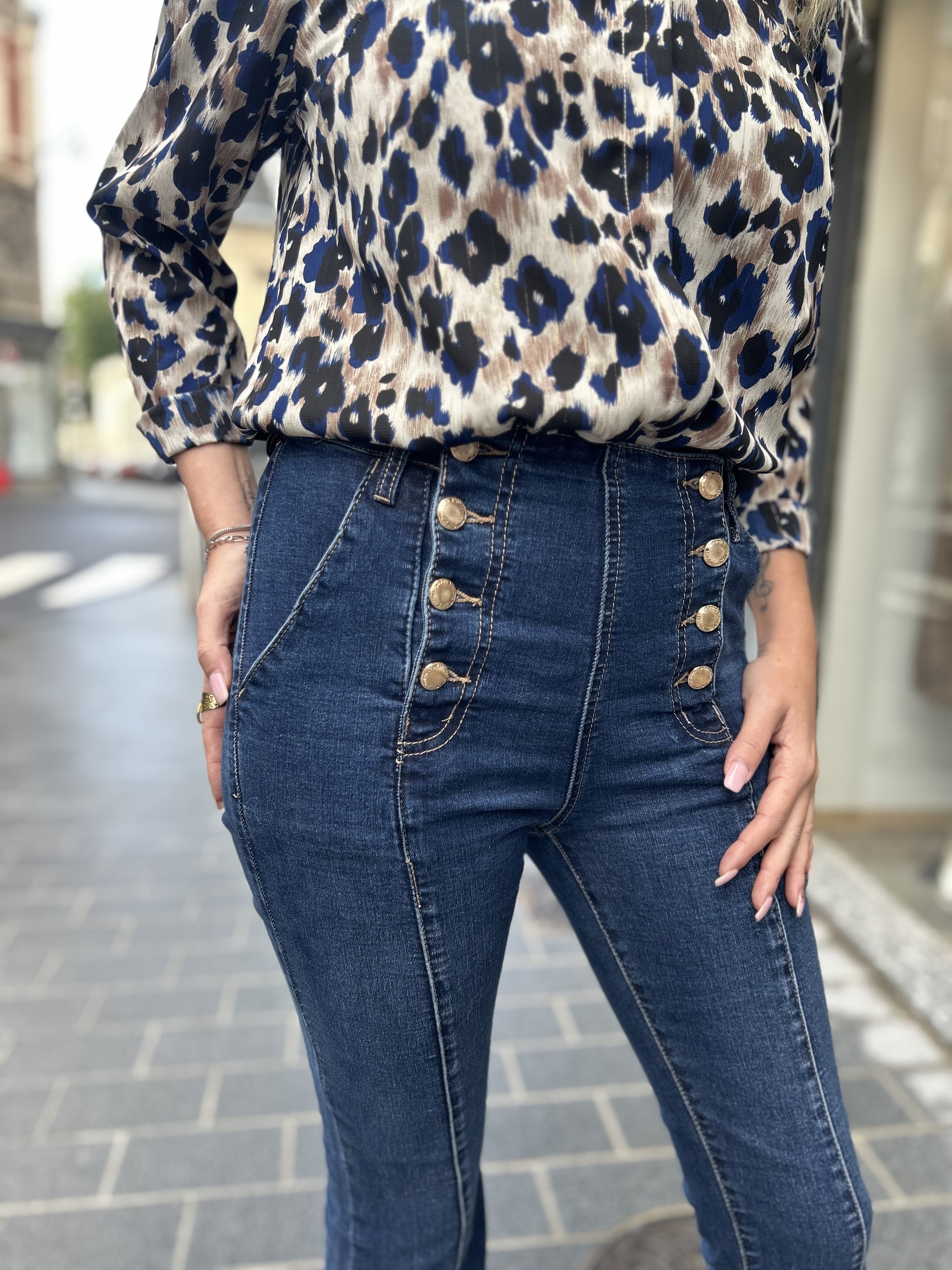 jean flare boutons dorés