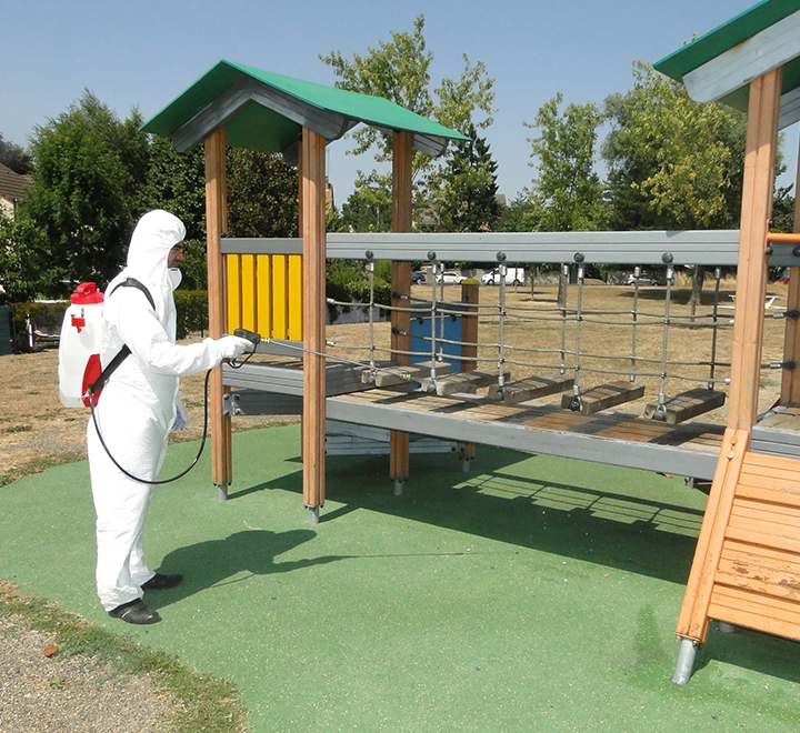 dorsal-sprayer-nettoyage-airs-de-jeux