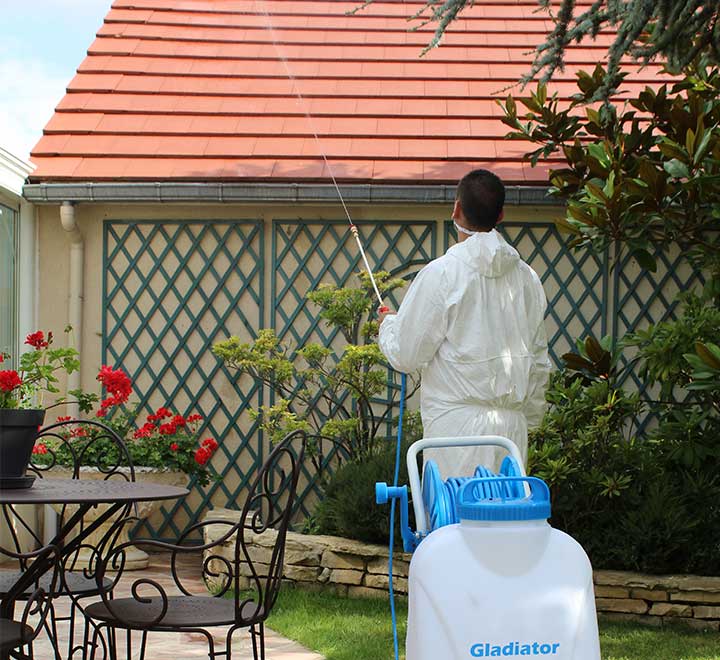 nettoyage-toiture-gladiator-sprayer