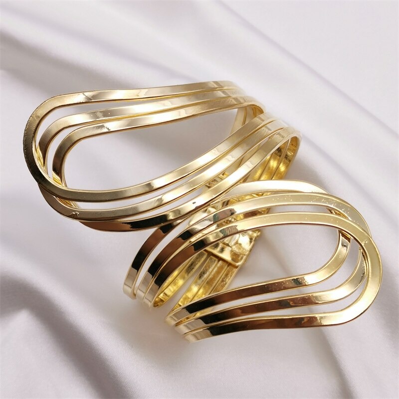 Golden_fkewyy-bracelet-a-breloques-plaque-pou_variants-0