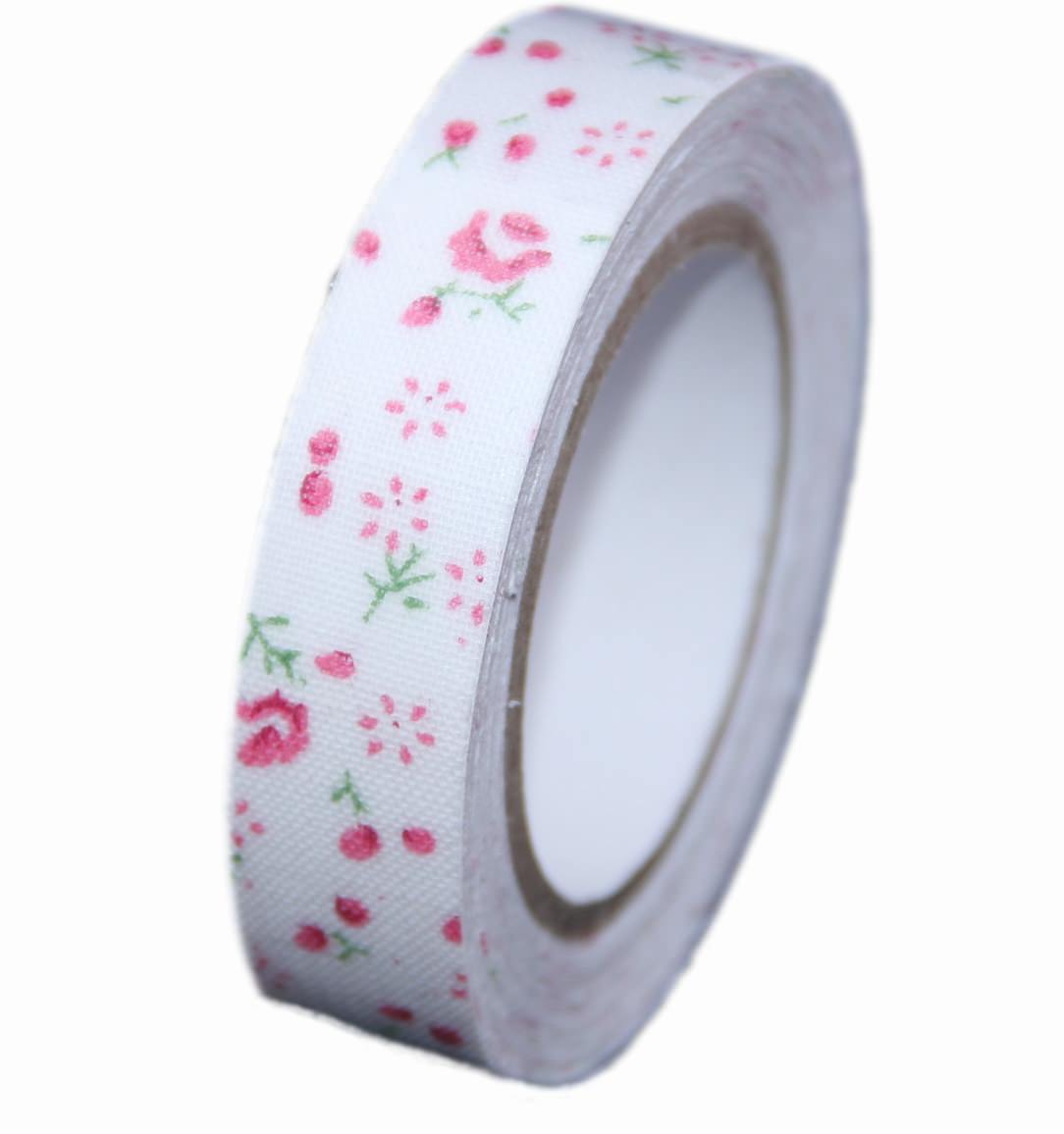 masking tape fleurs delicates roses fond blanc dressé